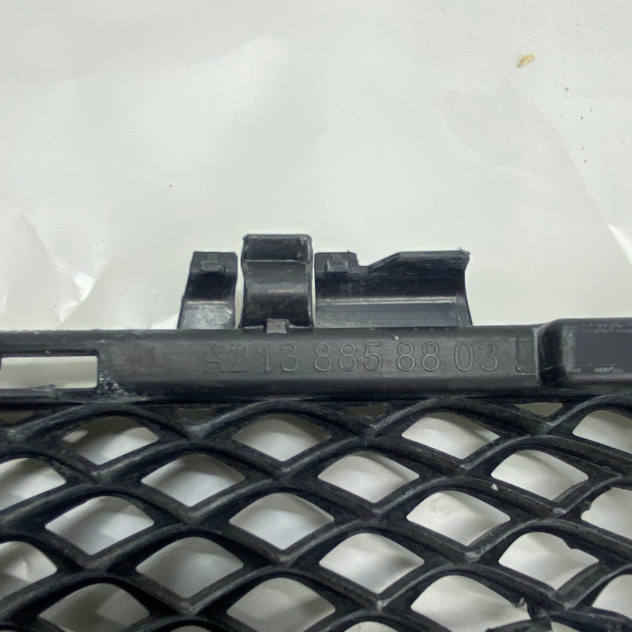 Mercedes E A213 W213 Tampon Izgara A2138858803