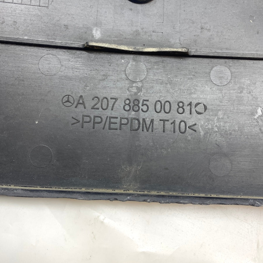 Mercedes E Coupe Ön Plakalık A207 8850081