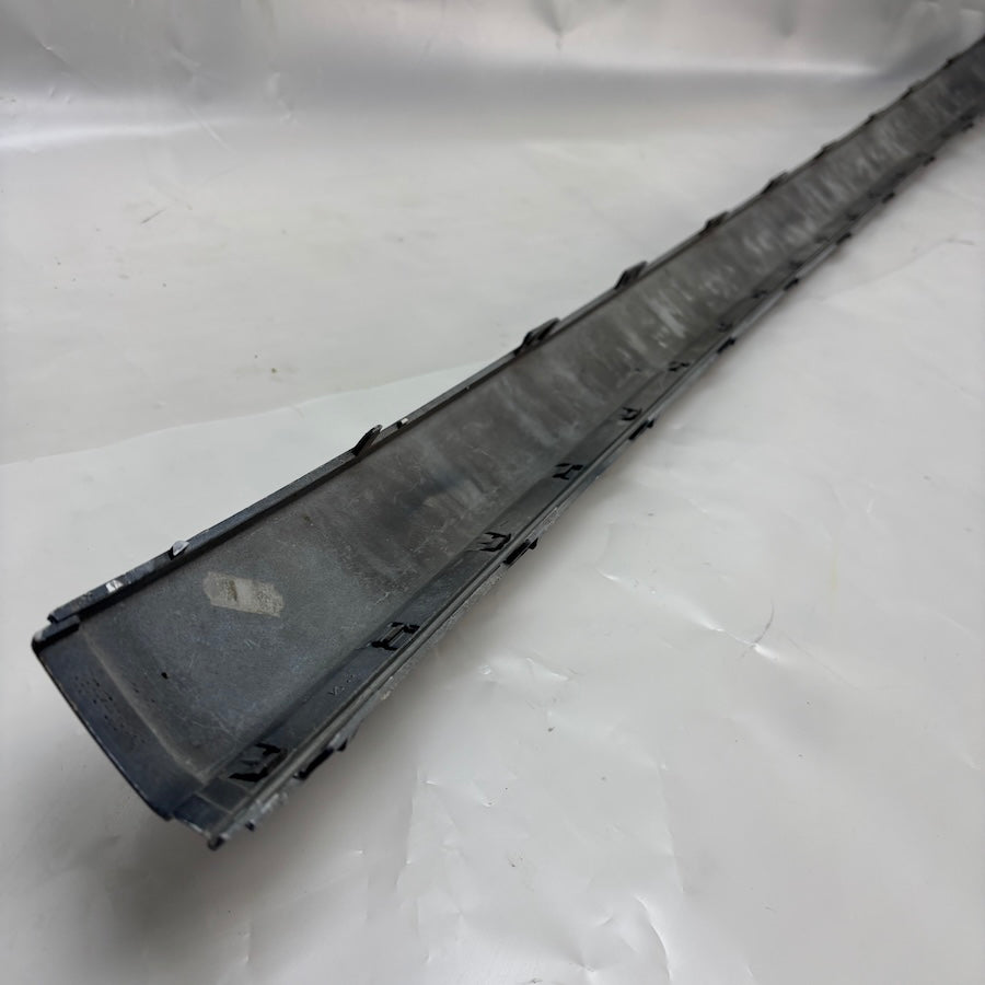Mercedes E W211 Arka Tampon Orta Çıtası A2118800012