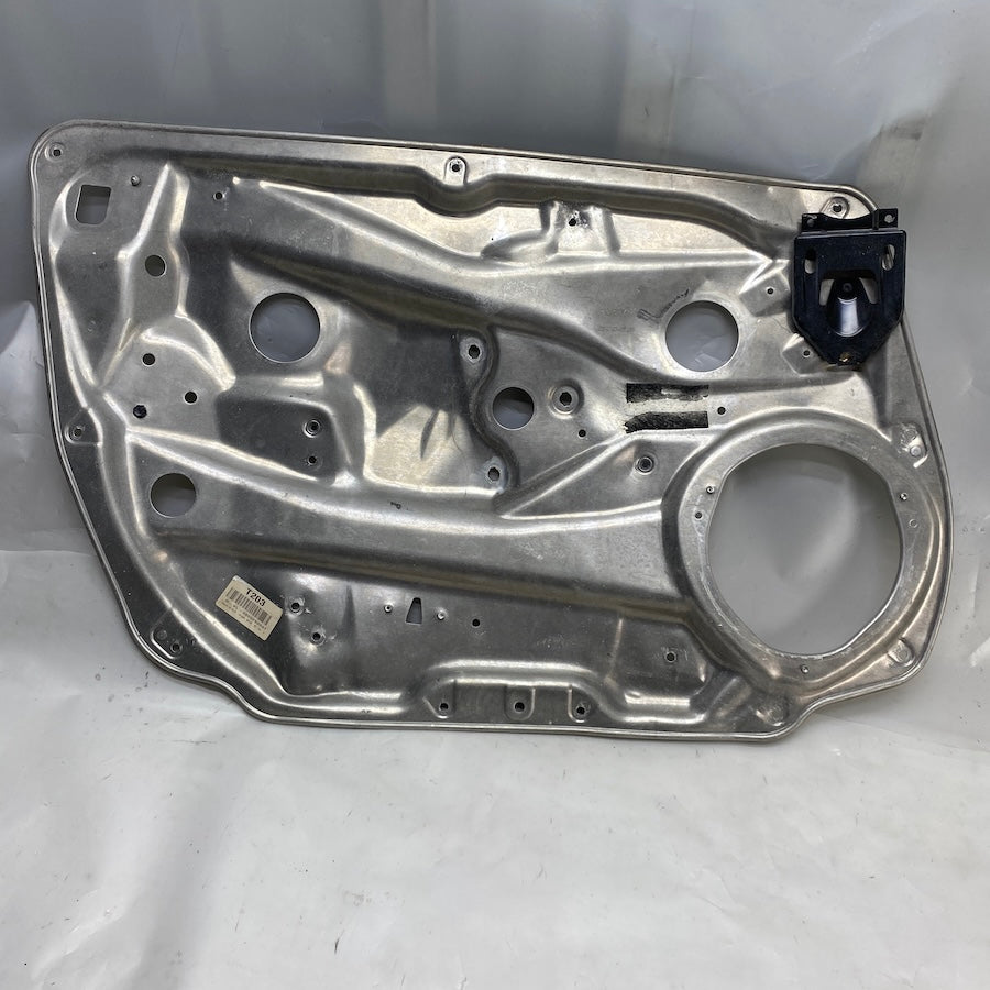 Mercedes E W212 Ön Sol Kapı Paneli 981692-105 Orijinal Çıkma 2009-2016