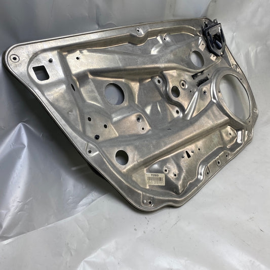 Mercedes E W212 Ön Sol Kapı Paneli 981692-105 Orijinal Çıkma 2009-2016