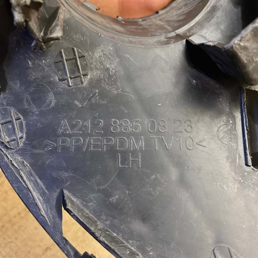 Mercedes E W212 Sis Far Çerçevesi A2128850823