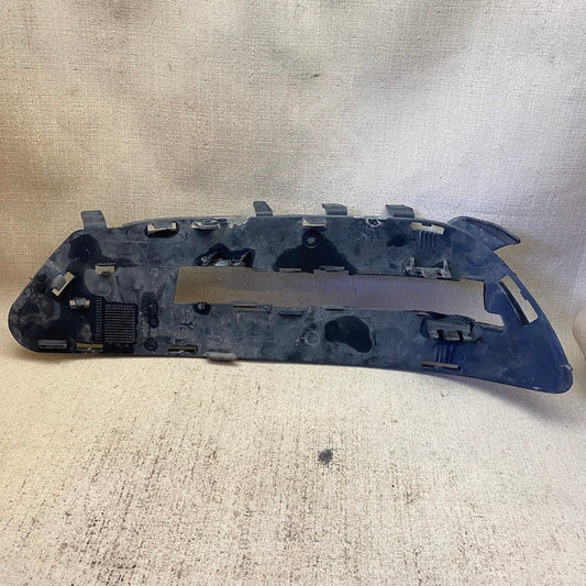 Mercedes E W212 Sis Far Çerçevesi A2128851823