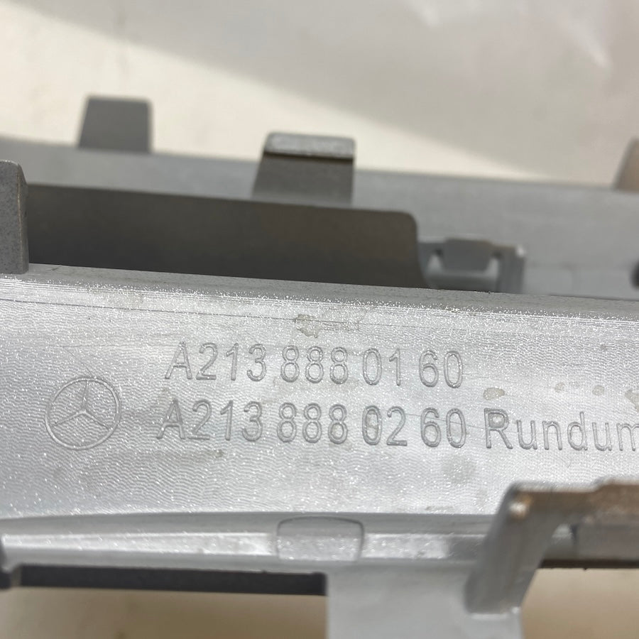 Mercedes E W213 Ön Panjur Çıtası A2138880160