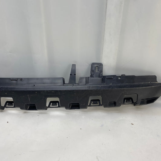 Mercedes E W213 Ön Tampon Ön Bağlantı Orta Braketi A2138854706 - En Uygun Oto Parça