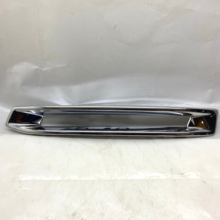 Mercedes ML W166 Ön Sağ Gündüz Far Çerçevesi A1668851874