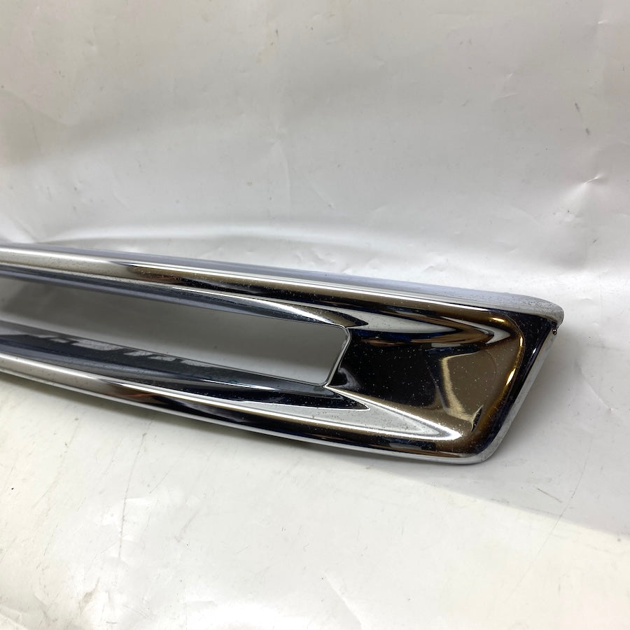 Mercedes ML W166 Ön Sağ Gündüz Far Çerçevesi A1668851874
