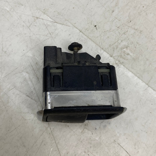 Mercedes Vito W639 Arka Cam Kontrol Düğmesi A6398201110