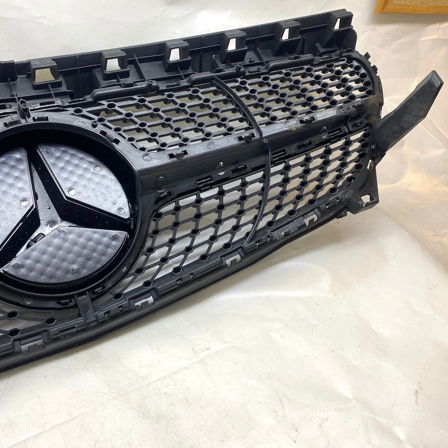 Mercedes W117 CLA Ön Panjur/Ön Izgara