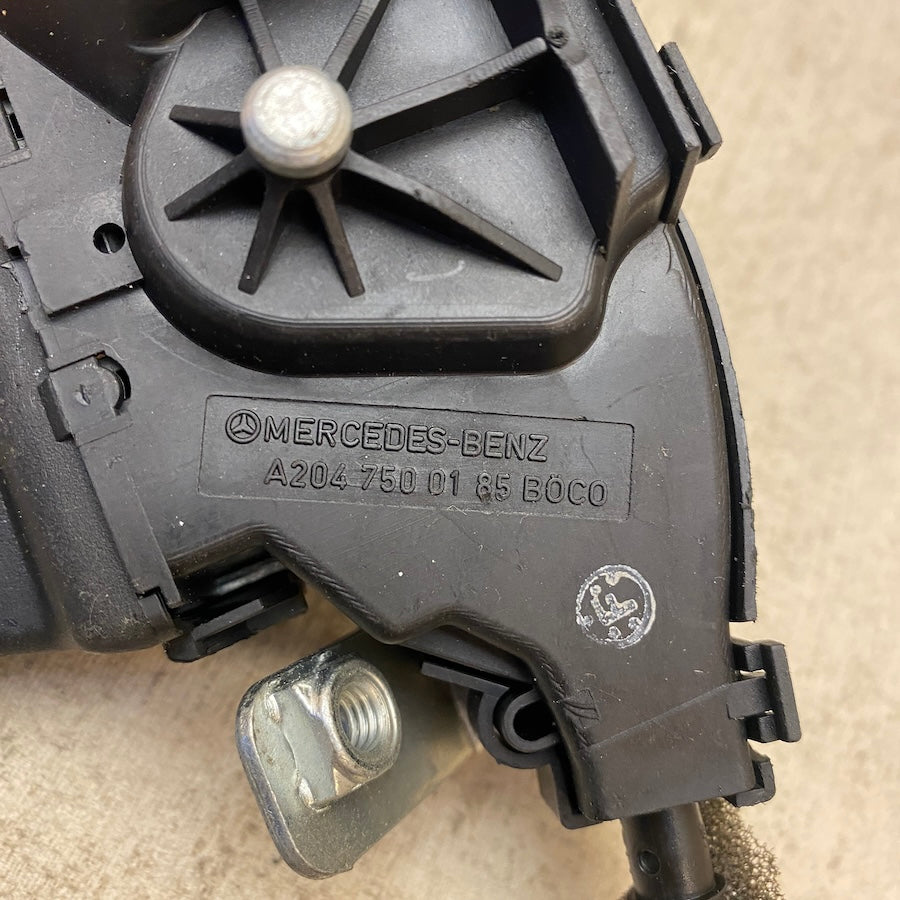 Mercedes W204 Bagaj Kilidi A2047500165