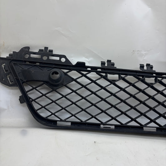 Mercedes W204 Ön Tampon Orta Izgara A2048851324