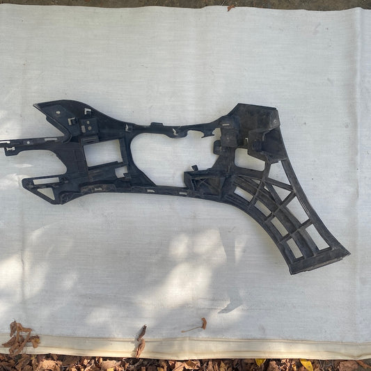 Mercedes W212 Ön Tampon Tutucu Sol Montaj Braketi A2128853865