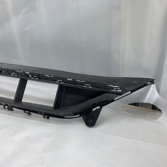 Mercedes W213 E200 E220 Ön Tampon Orta Izgara A2138858804