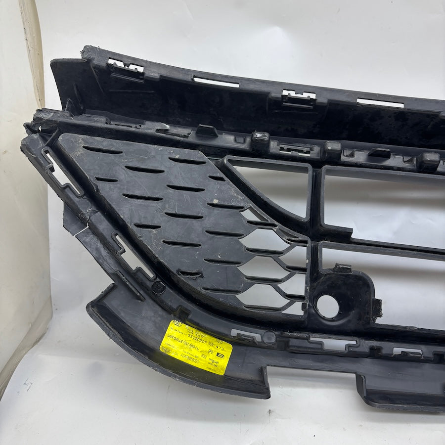Mercedes W247 Ön Tampon Orta Izgara A2478856003