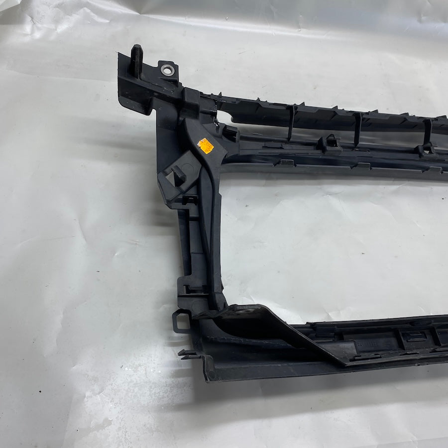 Mercedes W463 Radyatör Izgarası A4638885100