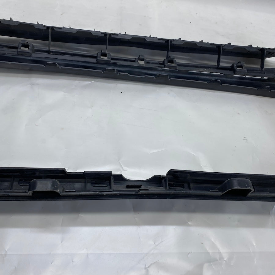Mercedes W463 Radyatör Izgarası A4638885100