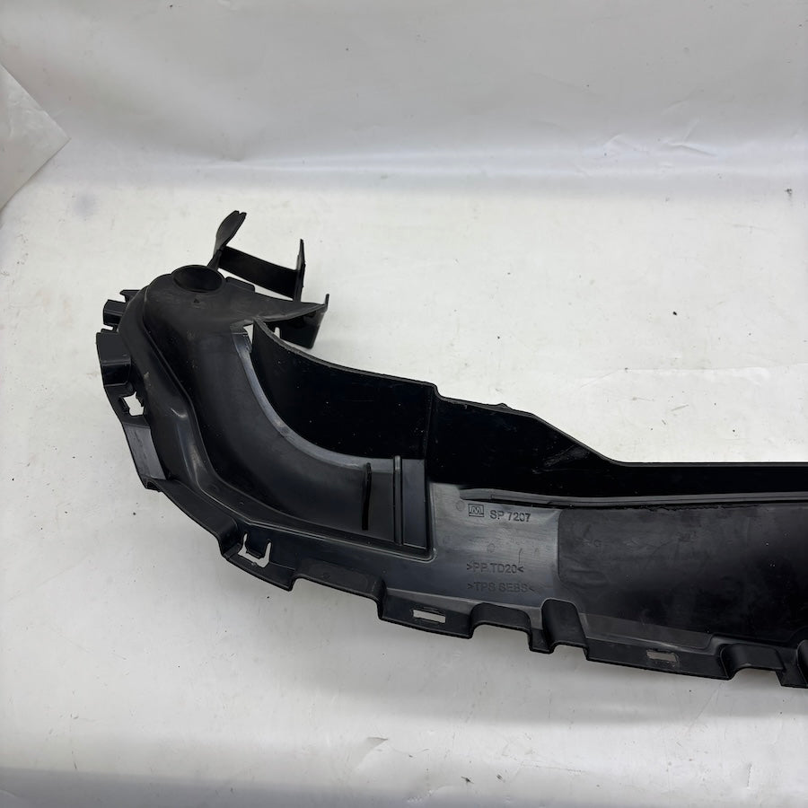 Mercedes C W205 Ön Panjur Takviyesi A2055051830