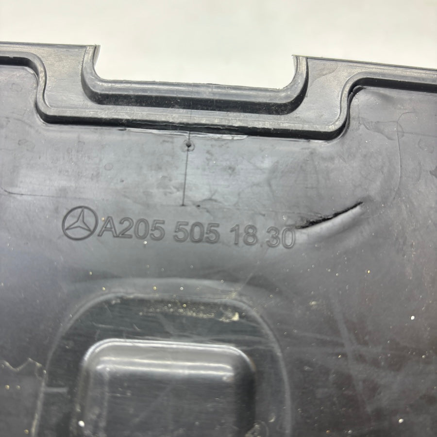Mercedes C W205 Ön Panjur Takviyesi A2055051830