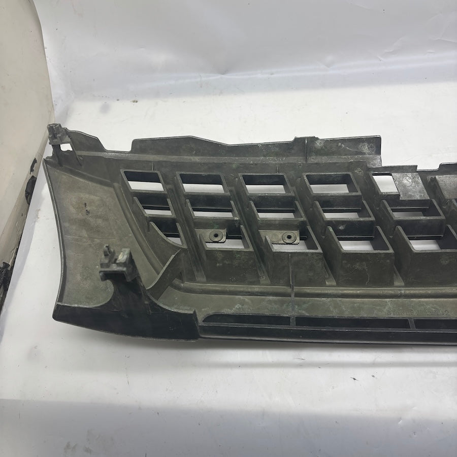 Mitsubishi L200 Ön Panjur MR339879