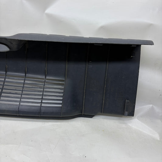 Mitsubishi Colt Bagaj İç Döşeme Kilit Üst Kaplaması MR951556