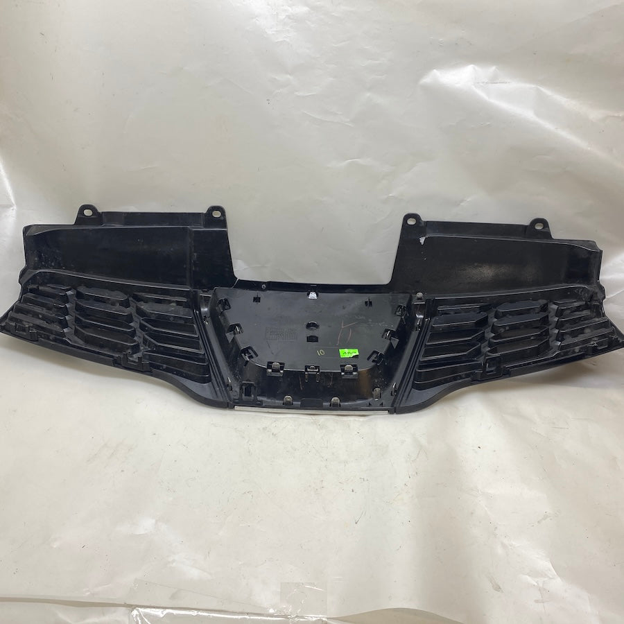 NISSAN Qashqai Ön Panjur Orjinal