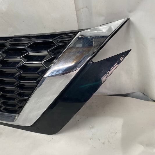 Nissan Juke F16 Ön Panjur 62310-6PA0A Orijinal Çıkma En Uygun Oto Parça