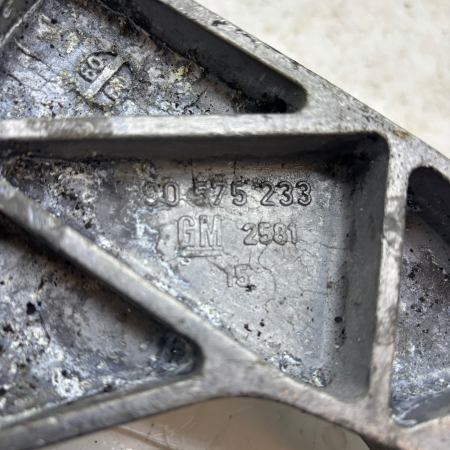 Opel Astra G Arka Motor Kulağı 1.2/1.4/1.6/1.7/2.0 GM 90575233