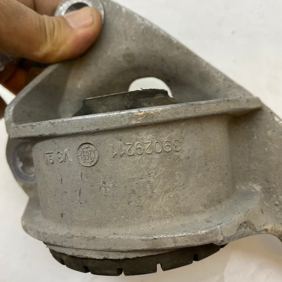 Opel Astra K Sol Arka Takoz 3902911