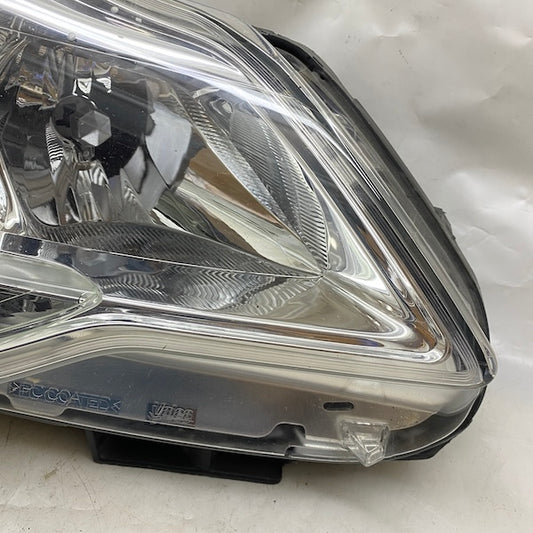 Opel Corsa D Sağ Far Halojen Makyajlı 11-14 90014692 Çıkma En Uygun Oto Parça