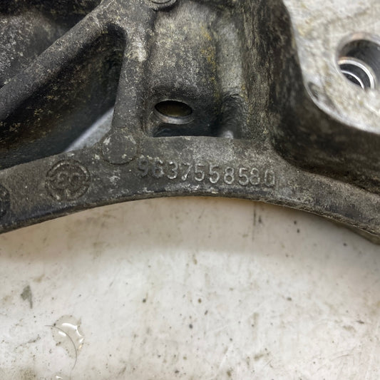 PEUGEOT 207 Motor Kulak Bağlantı Braketi 9637558580