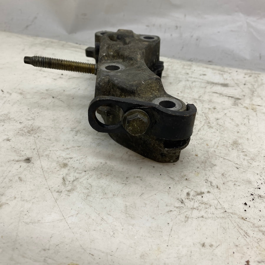 PEUGEOT 207 Motor Kulak Bağlantı Braketi 9637558580