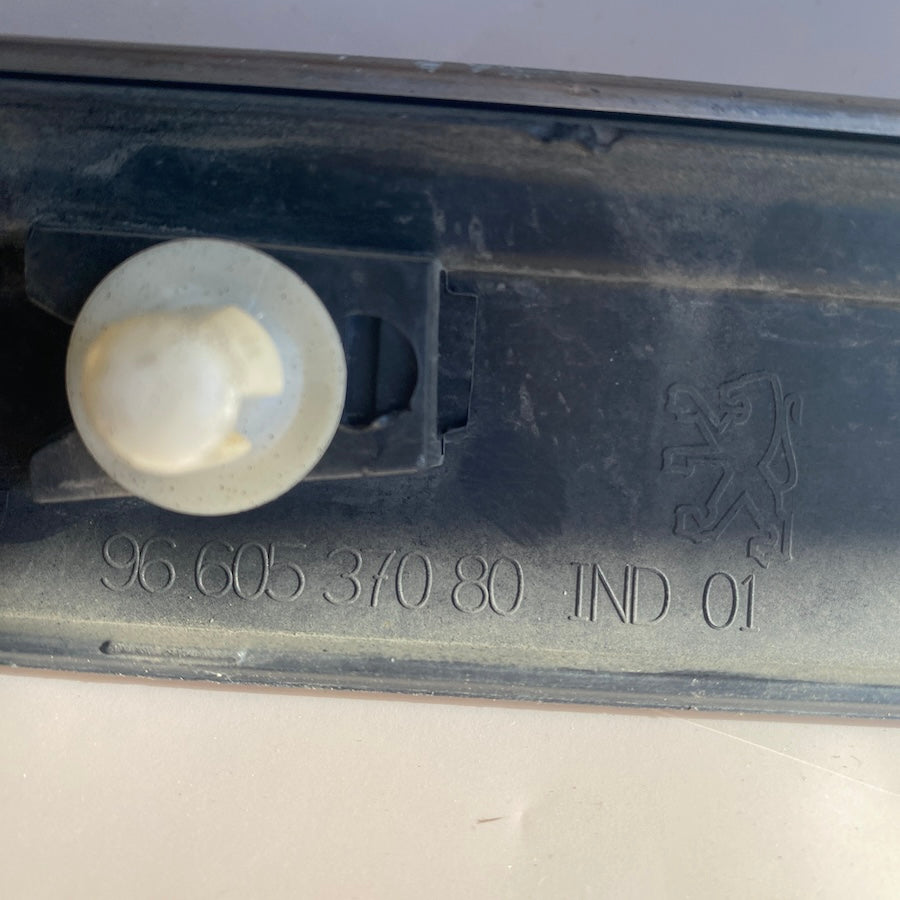 PEUGEOT 407 Arka Sağ Kapı Çıtası 9660537080