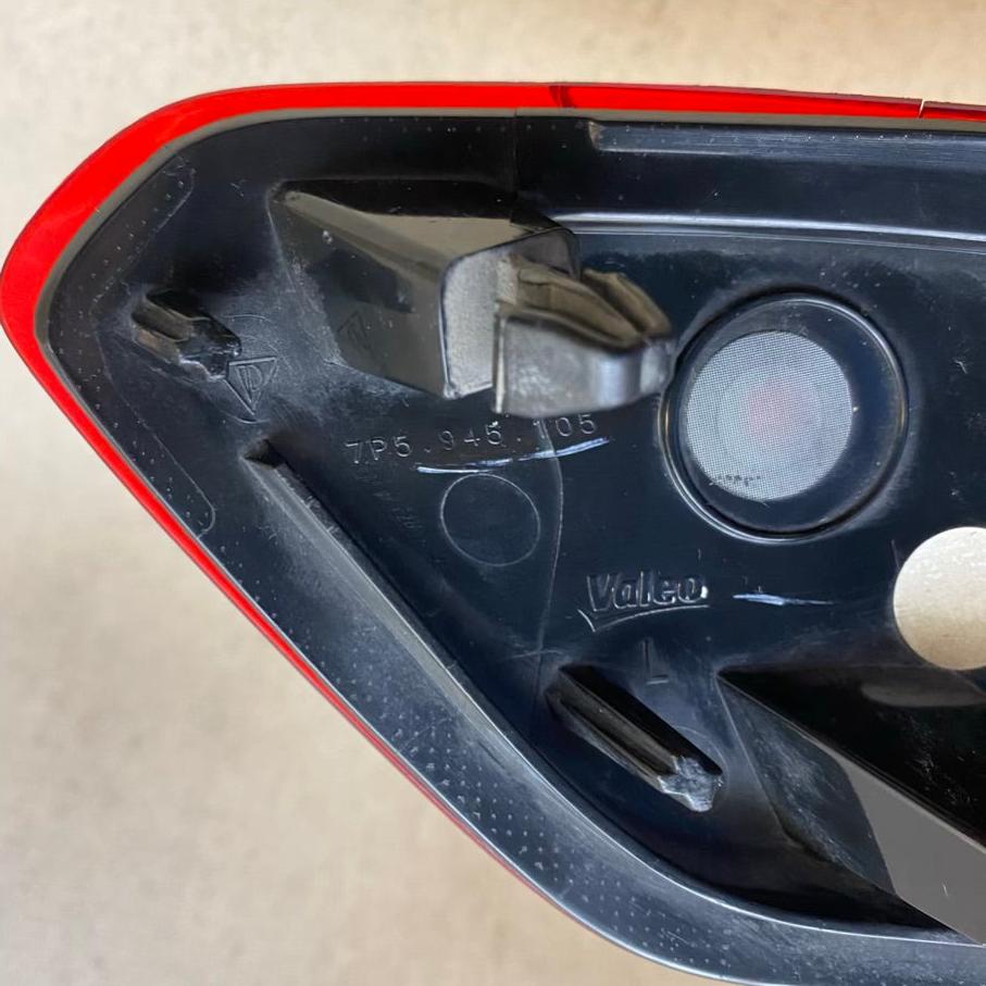 PORSCHE Sol Arka Reflektör 7p5.945.105