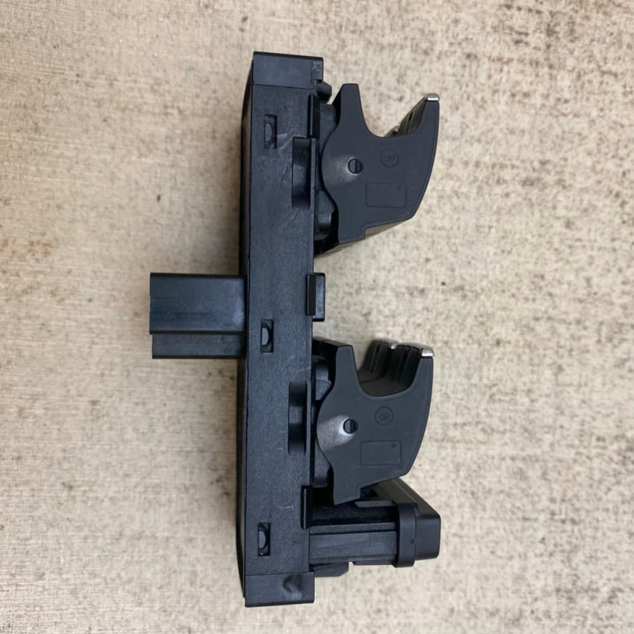 Passat- Golf 7 - Passat Cam Anahtar ( Nikelajlı ) 5G0 959 857 C