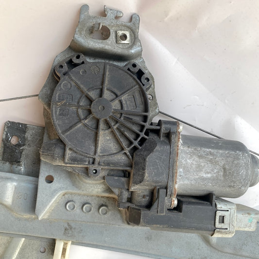 Peugeot 207 Ön Sol Cam Kriko ve Motoru 400917K