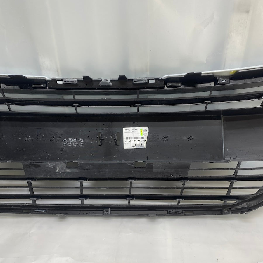 Peugeot 208 Active Ön Panjur 9810920180 - En Uygun Oto Parça