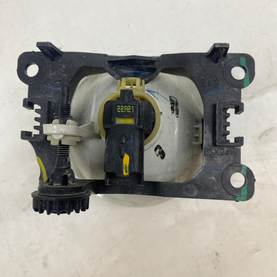 Peugeot 3008 Ön Sol Sis Farı 9685425180 - En Uygun Oto Parça