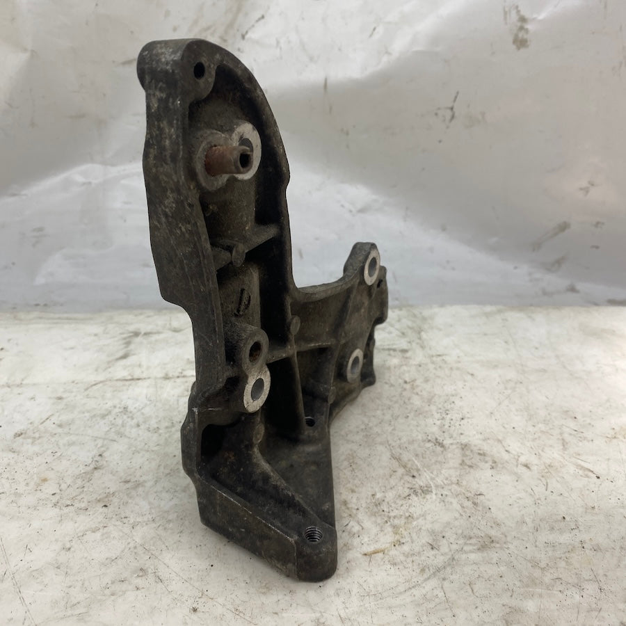 Peugeot 307 Şarj Dinamosu Bağlantı Braketi 9641715480