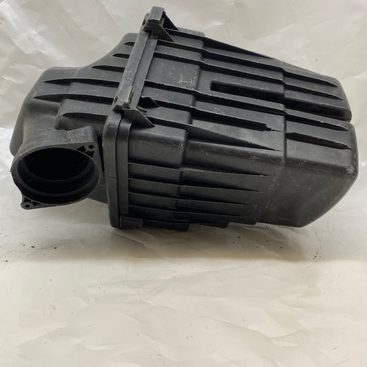 Peugeot Partner Citroen Berlingo Hava Filtre Kutusu