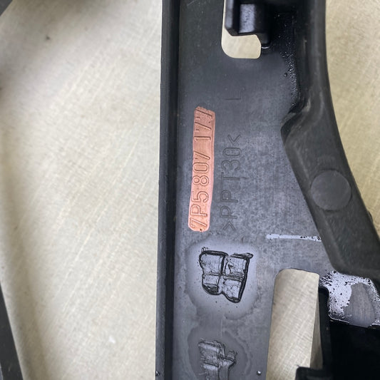 Porsche Cayenne Ön Tampon Montaj Braketi - 7P5 807 177