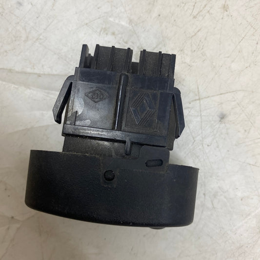 RENAULT Kangoo Arka Cam Rezistans Düğmesi 093829B 1998-2009