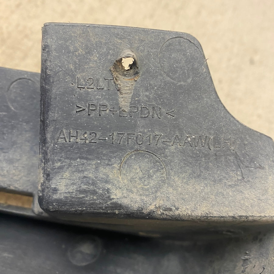 Range Rover HSE L322 Sol Ön Tampon Deflektörü AH42-17F017