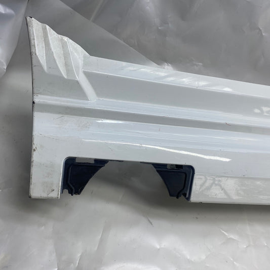 L322 Yan Kaplama Sol – Yakın Çekim