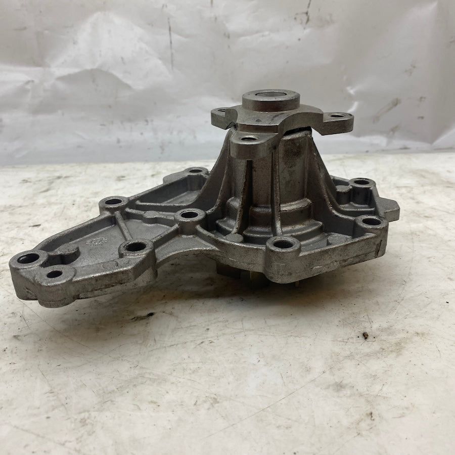 Renault 11 1.4 Devirdaim Su Pompası 210107370R