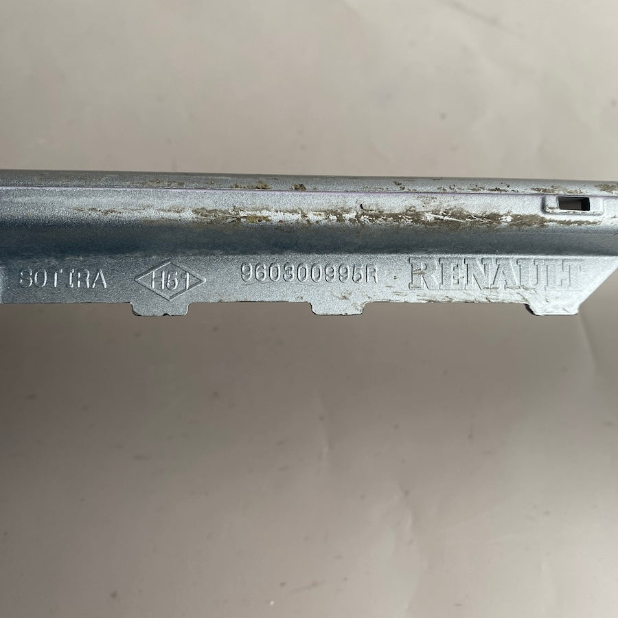 Renault Clio 2 bagaj üstü spoiler 960300995R