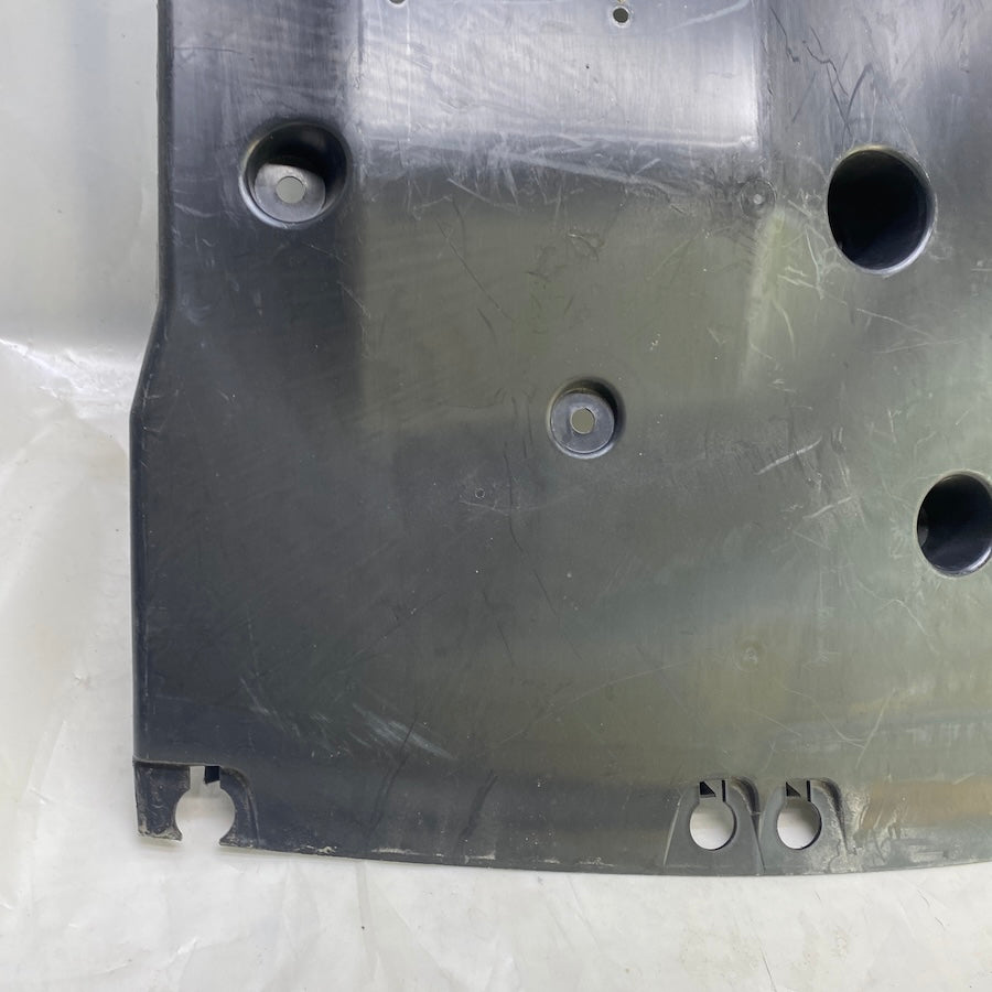 Clio 5 karter alt muhafaza – 748A06399R OEM yeni motor koruma ekipmanı.