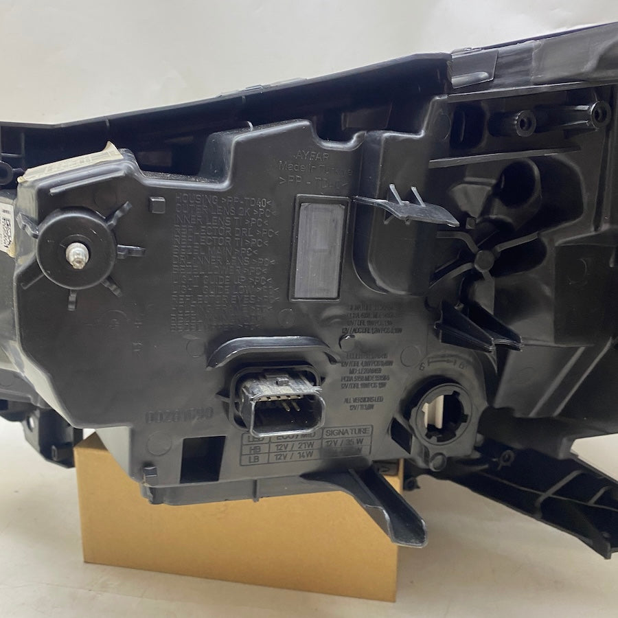 Renault Clio 5 Sağ Far Orijinal Çıkma 26010092R 2019-2023