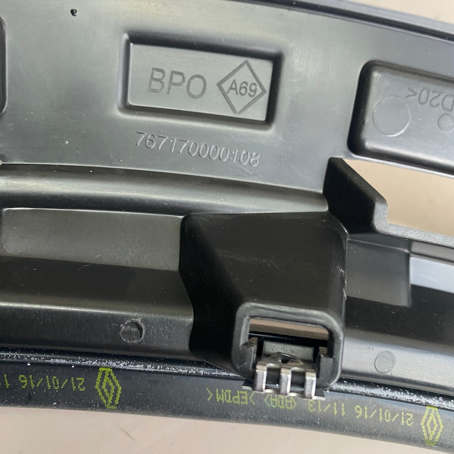 Renault Fluence Ön Sol Davlumbaz Bağlantı Braketi 767170000108