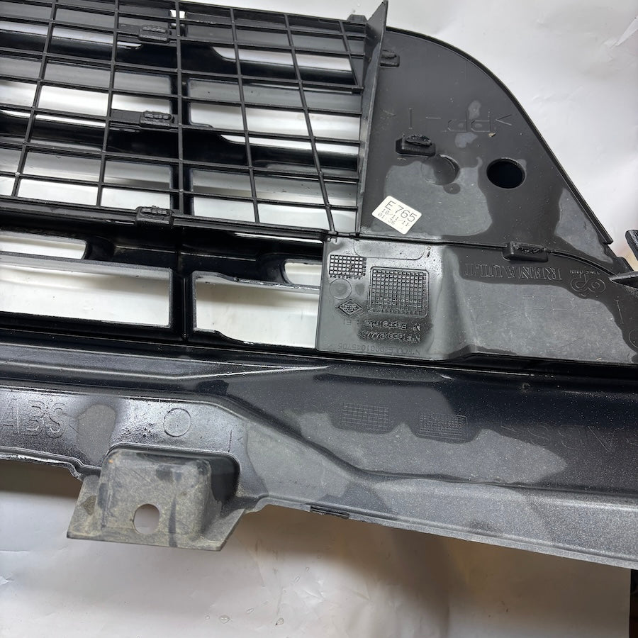 Renault Master MK3 Ön Panjur 8200219755