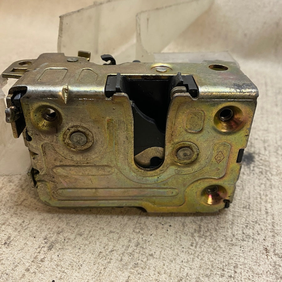 Renault Megane 1 Kapı Kilidi 7702127284